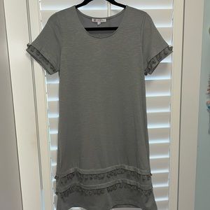 NWT Adorable gray ruffle trim Joy Joy dress. Sz S